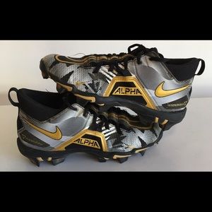 Boy 5y Nike cleats